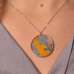 Handmade Jewelry / necklace with Flowers